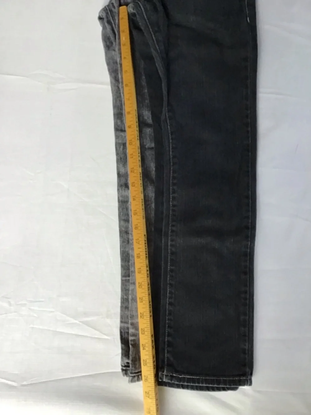 Levi's boy’s Bundle of 2 Black and Gray Acid Wash Jeans Pair Size 12 -26X26